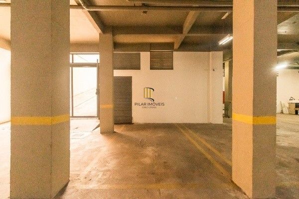 Cobertura com 3 quartos, 2 suítes e 2 vagas no Petrópolis – Vista deslumbrante!