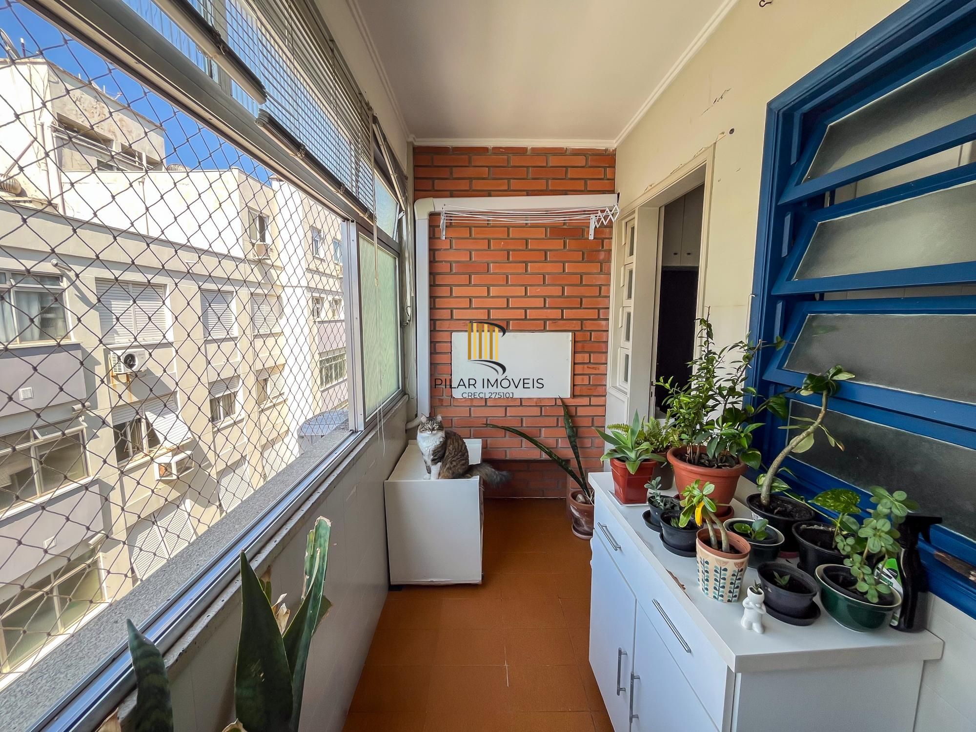 Vende-se apartamento com 2 quartos, 88m², churrasqueira e 1 vaga – Santa Cecília