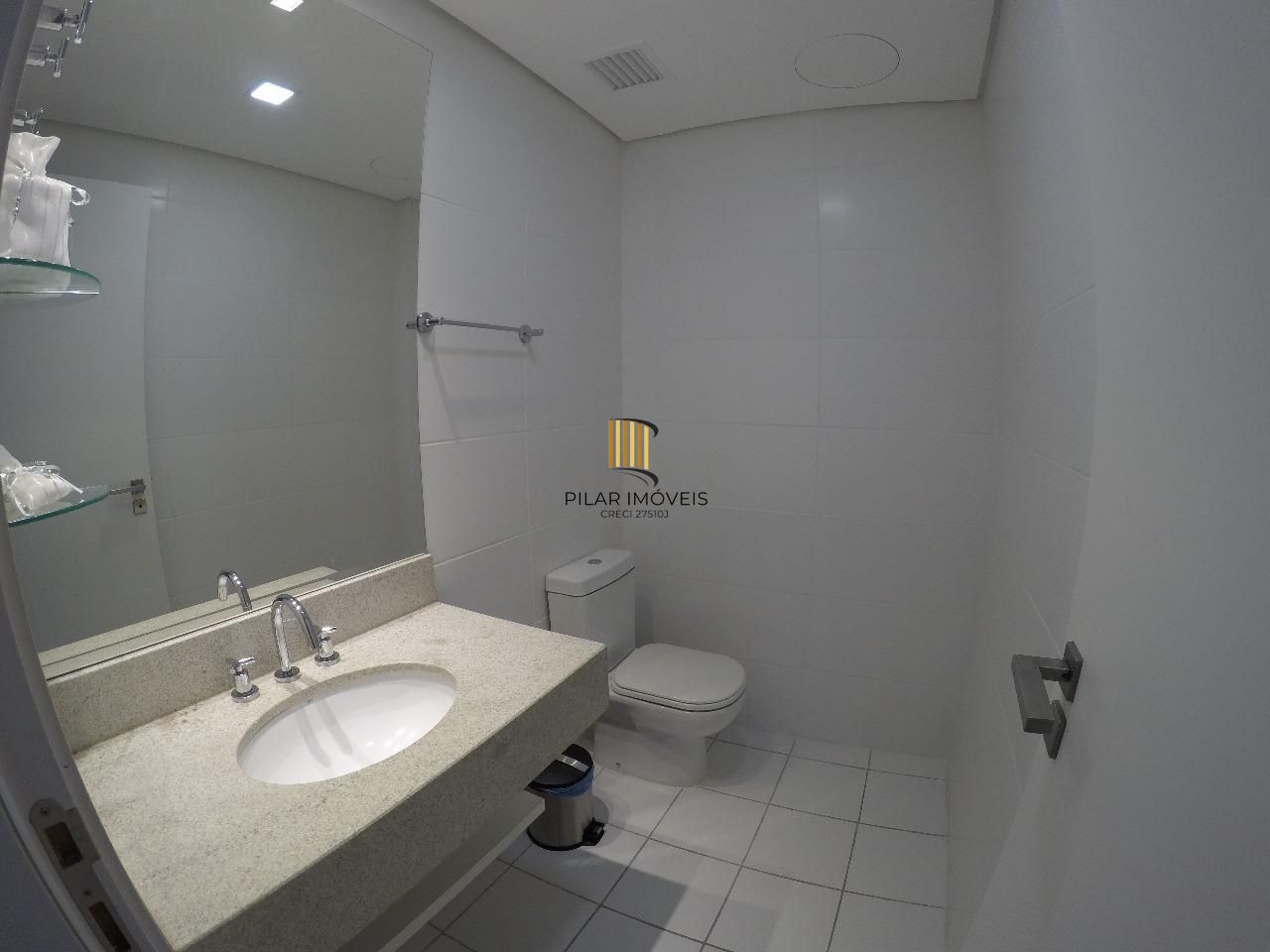 Vende-se apartamento duplex com 1 quarto , 64m² e 2 vagas - Praia de Belas