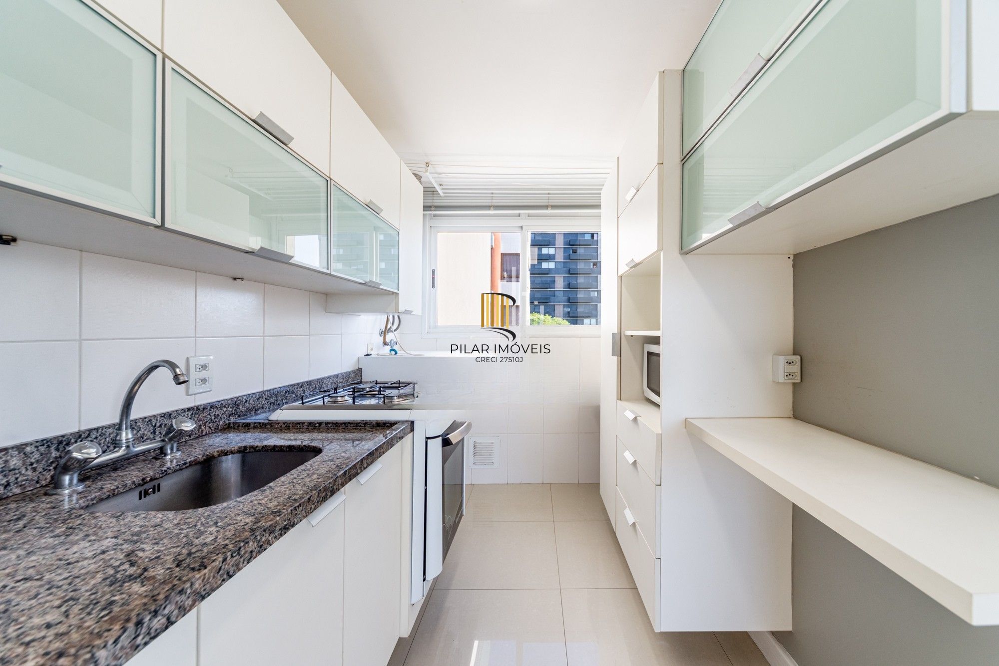 Vende-se apartamento com 1 quarto e 1 vaga – Mont'Serrat