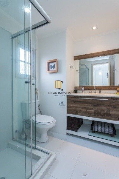 Vende-se espaçoso apartamento 4 quartos, 2 suítes, 3 vagas, próximo ao Hospital Moinhos - 154m² - Floresta
