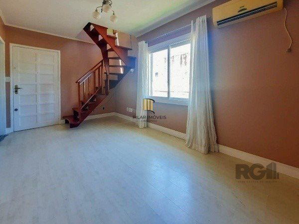 Vende-se ampla cobertura 2 quartos com suíte e vaga coberta e escriturada - 134m² -  Rio Branco