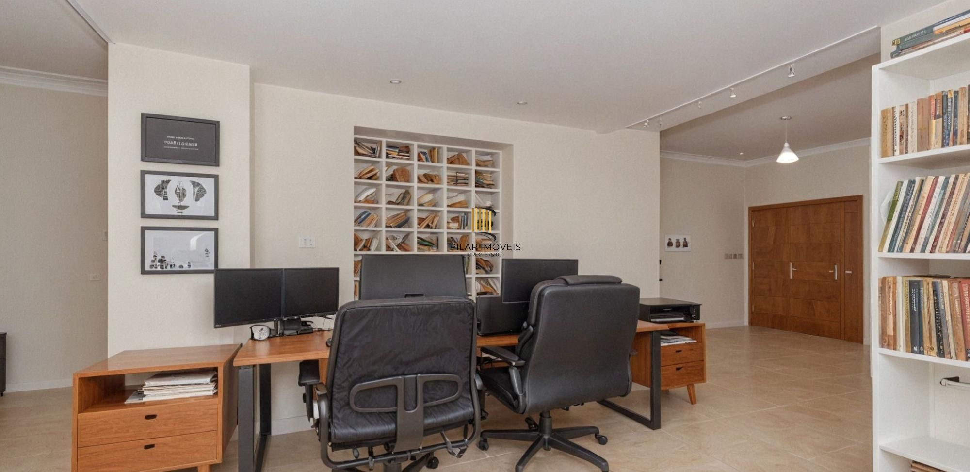 Vende-se amplo apartamento térreo com 3 quartos e 140m² - Rio Branco