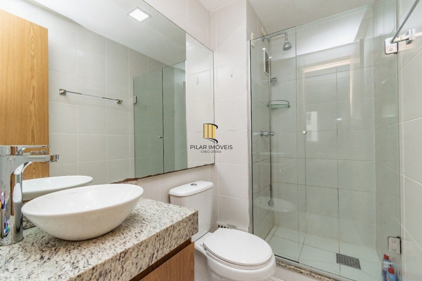 Vende-se apartamento com 2 quartos (1 suíte), 62m² e 1 vaga – Passo da Areia