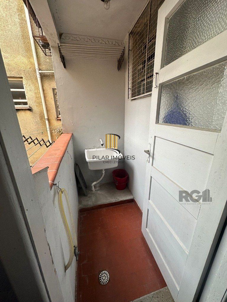 Vende-se apartamento 2 quartos espaçosos com vaga rotatirva próximo ao Mãe de Deus - 54m² - Medianeira