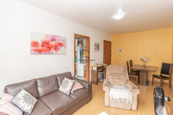 Vende-se apartamento com 2 quartos, 62 m² e 1 vaga