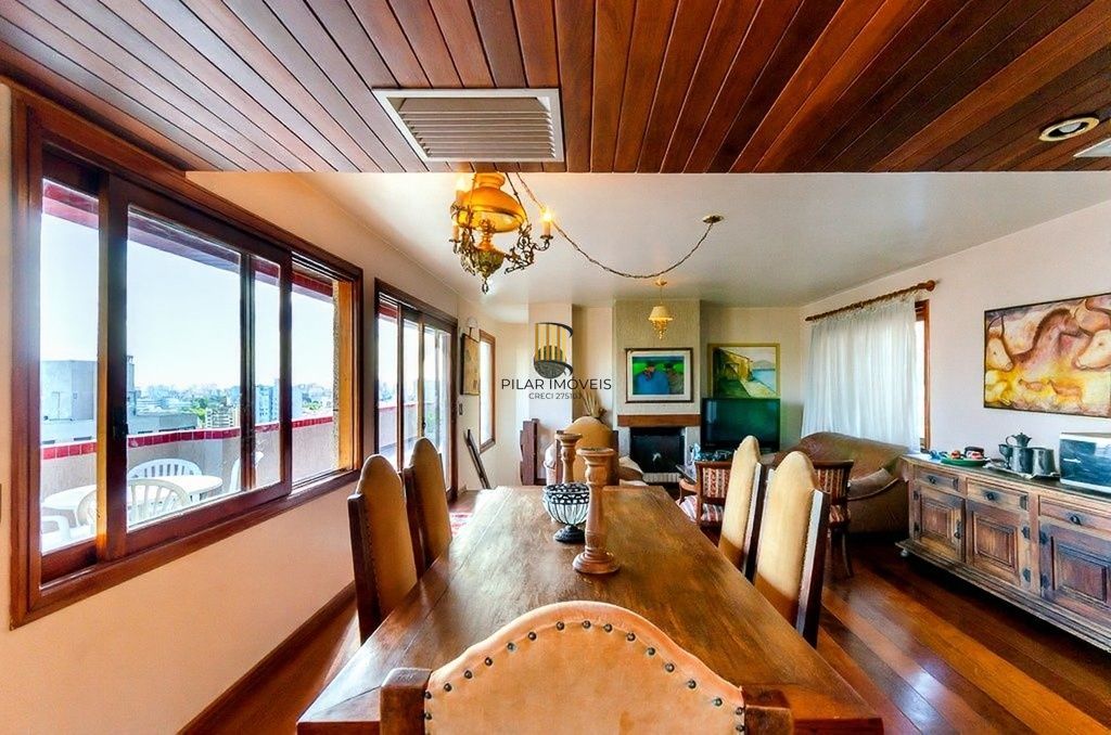 Vende-se cobertura com 3 quartos (1 suíte), 311m² e 3 vagas – Rio Branco