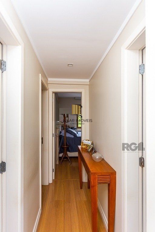 Apartamento 3 dormitórios, 1 suíte, 2 vagas - 74,91m² no Bairro Petrópolis