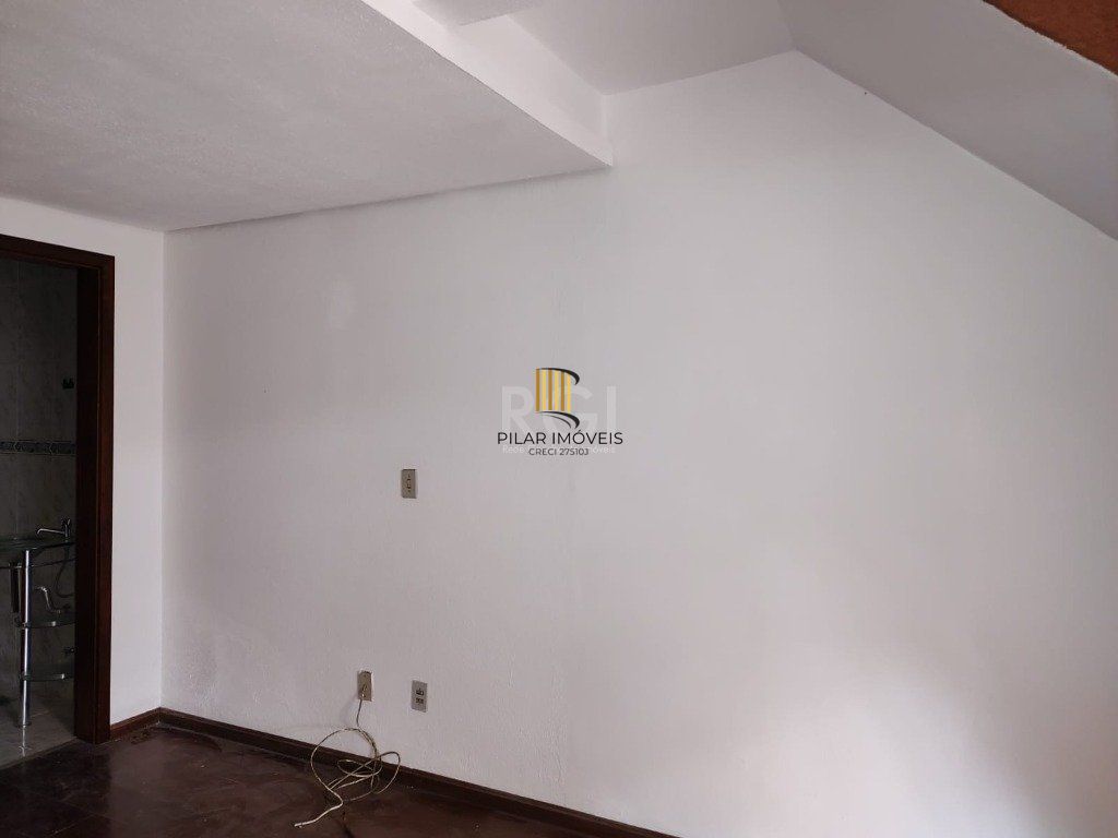 Casa para Venda - 98m², 2 dormitórios, 2 vagas - Alto Petrópolis