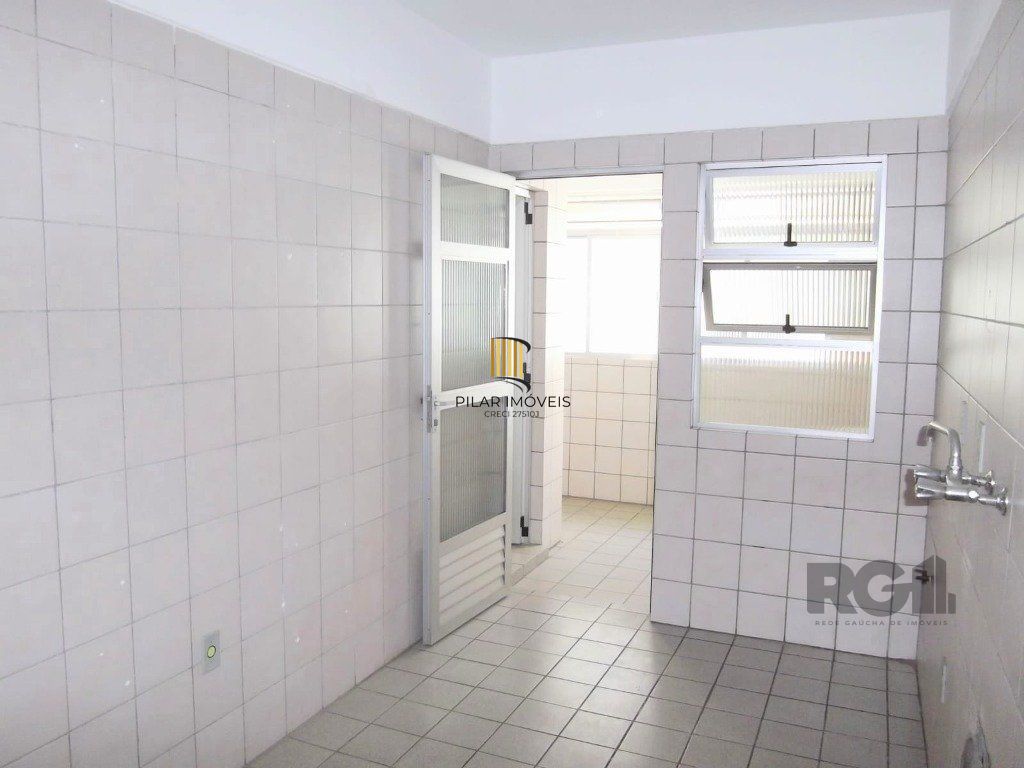Apartamento 2 dormitórios, 1 suíte, 2 vagas - 95m² de área privativa no Bairro Mont Serrat