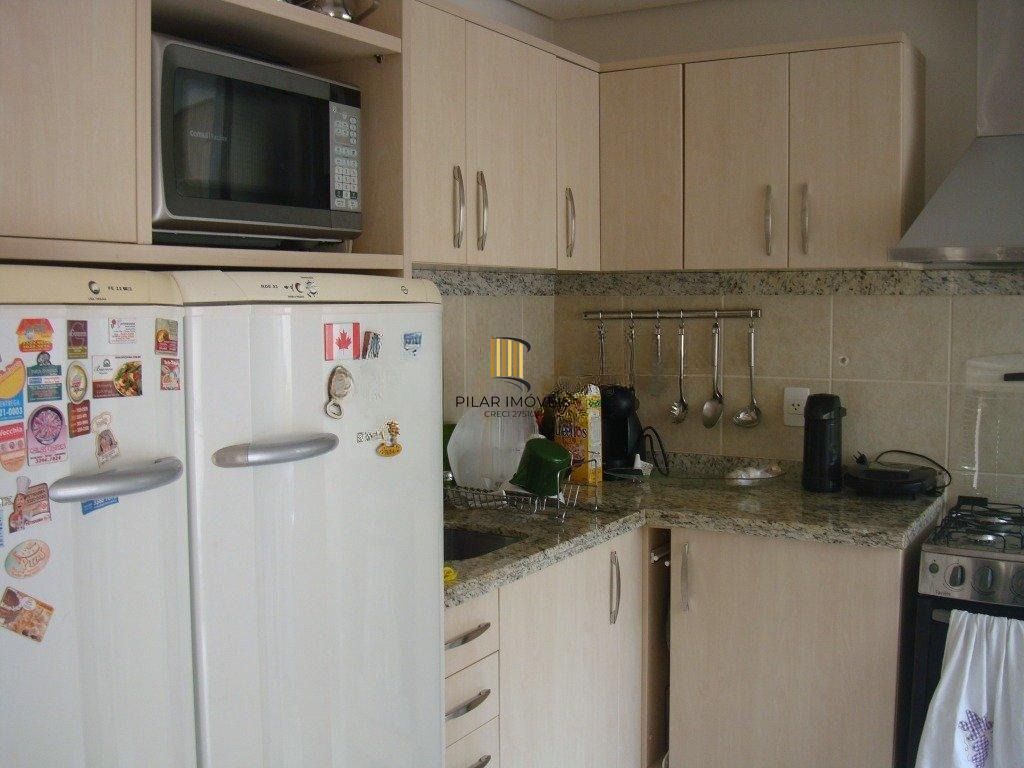 Vende-se apartamento com 2 quartos(1 suíte), 86m² e sacada - Mont'Serrat