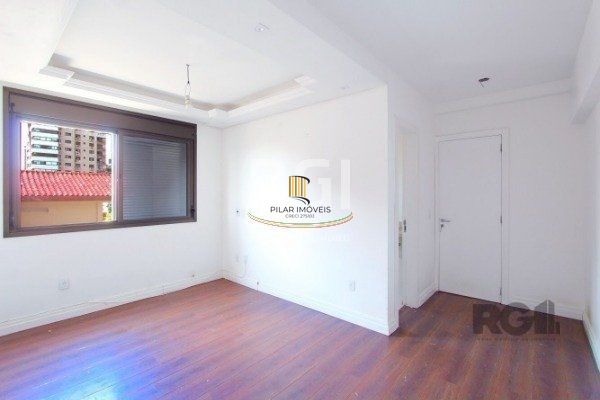Vende-se apartamento 3 dorm com suíte e sacada 2 vagas cobertas - 126m² - Mont'Serrat