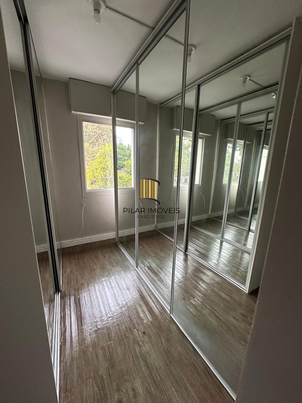 Vende-se cobertura com 2 quartos(2 suítes), piscina, 2 vagas e 235 m² – Mont`Serrat