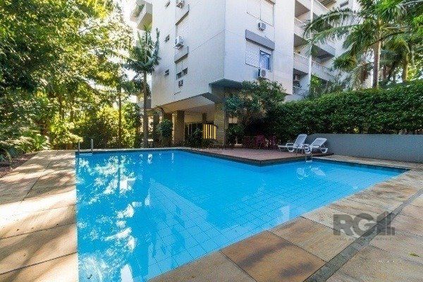 Vende-se amplo apartamento 3 quartos c/ suíte, 2 vagas, living com sacada e vista - 139m² - Auxiliadora