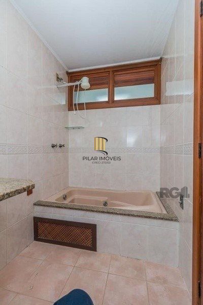 Ampla Cobertura de 181m² com 2 Quartos, Suíte e 2 Vagas no Bairro São João!