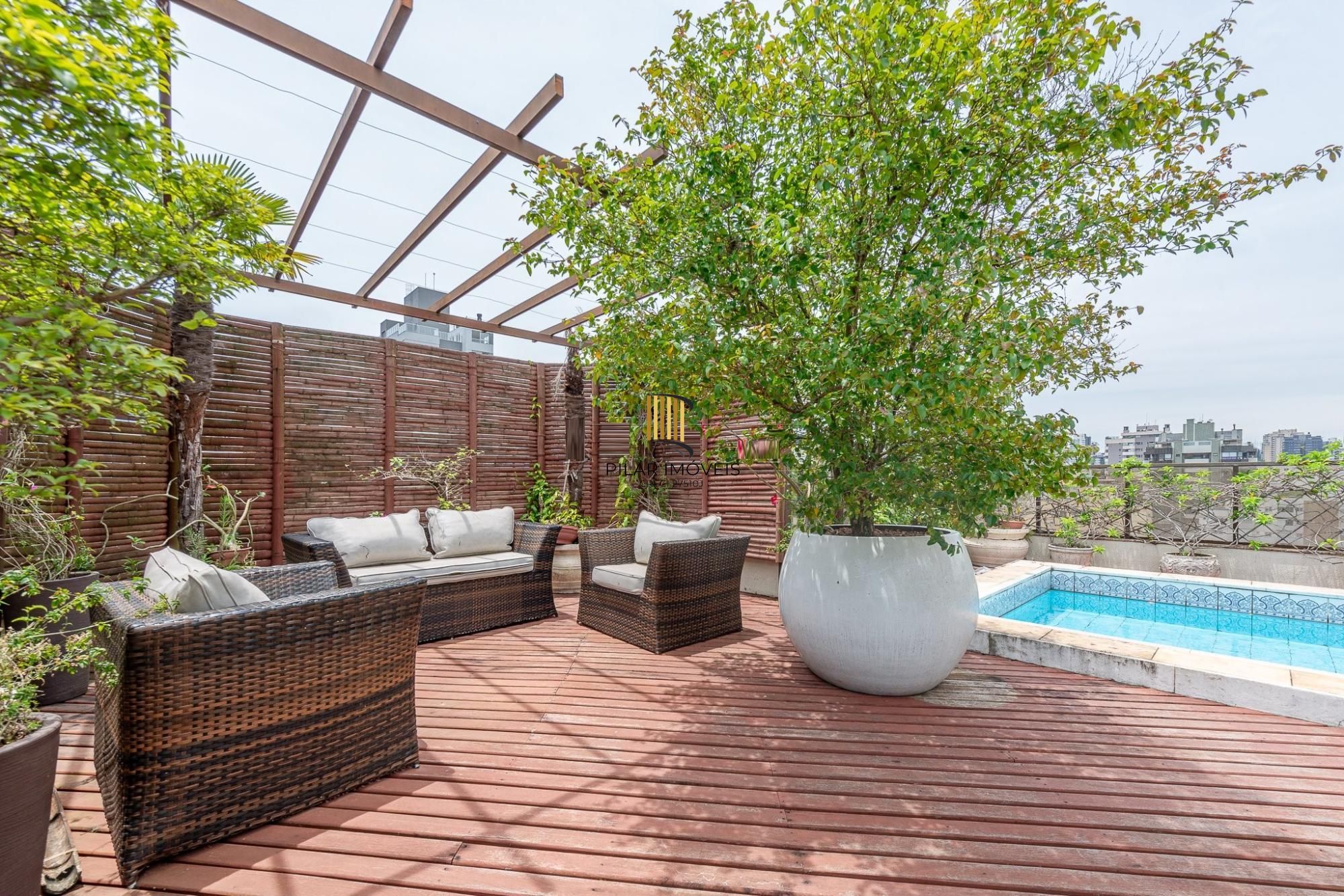 Vende-se luxuosa cobertura com 531.95m², 4 dormitórios no bairro Auxiliadora