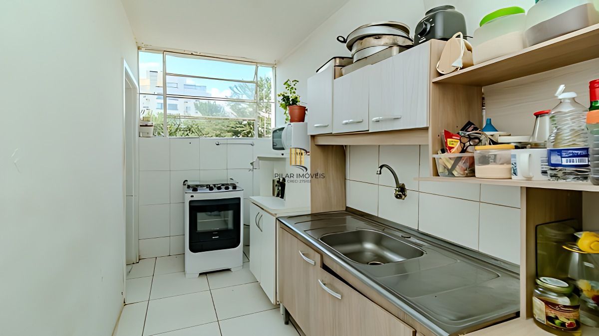 Vende-se apartamento com 3 quartos - Petrópolis
