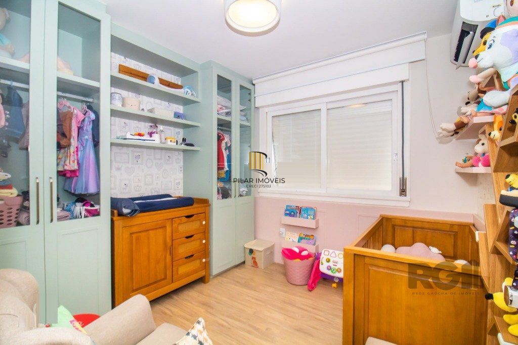 Vende-se belo apartamento a 2 quadras do Parcão, 3 quartos com suíte e vaga coberta - 110m² - Auxiliadora