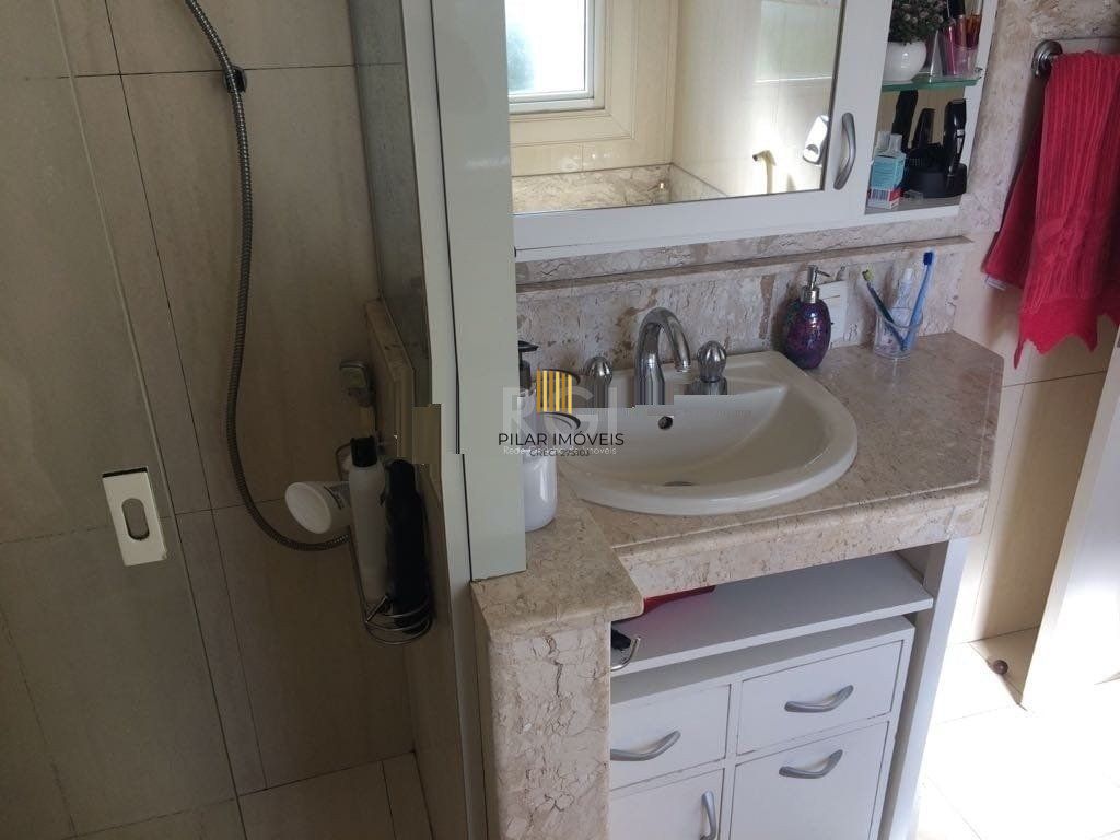 Cobertura para Venda - 248m², 3 dormitórios, sendo 1 suites, 2 vagas - Mont Serrat