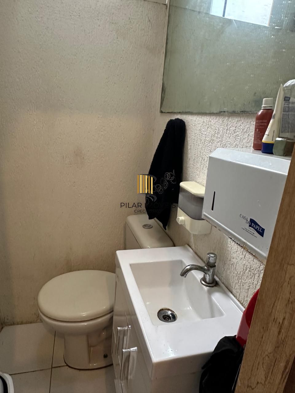Vende-se loja térrea com 2 pavimentos - Moinhos de Vento