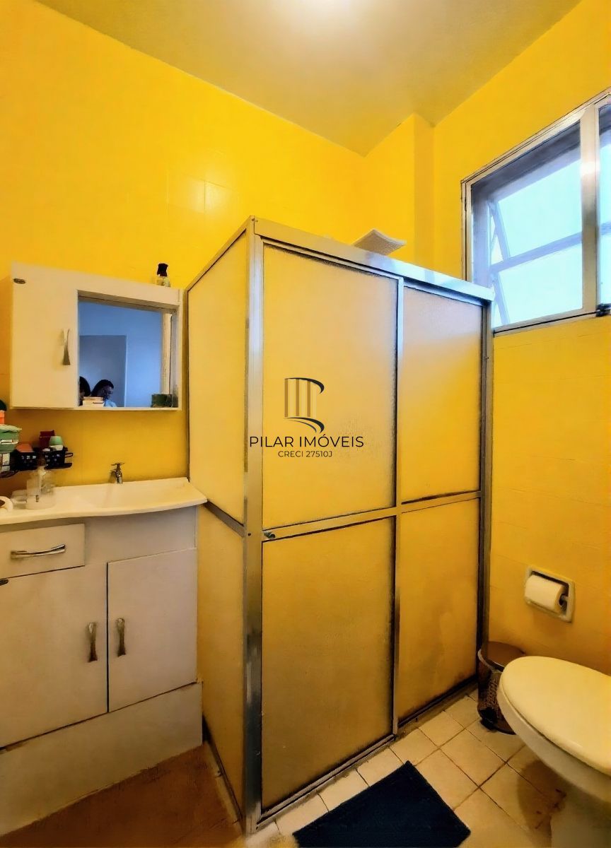 Vende-se apartamento com 3 quartos(1 suíte), 184m² e 2 vagas - Bom Fim