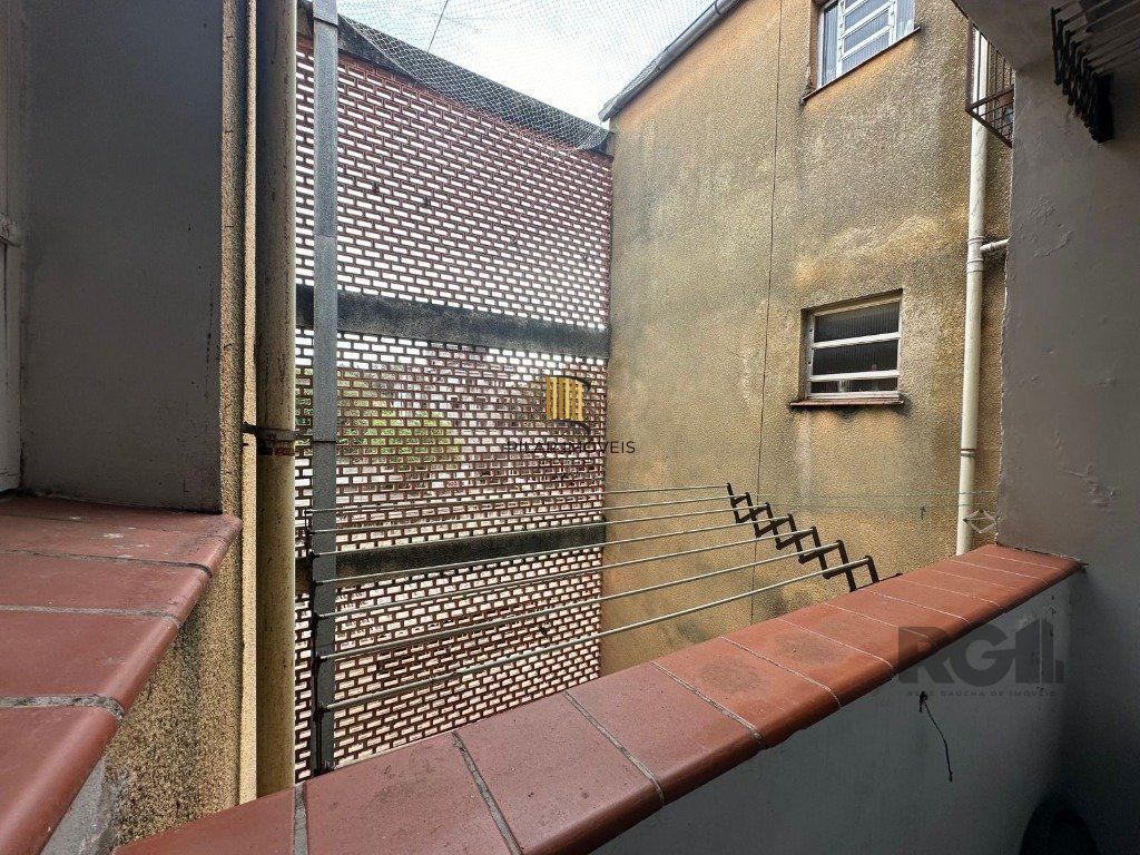Vende-se apartamento 2 quartos espaçosos com vaga rotatirva próximo ao Mãe de Deus - 54m² - Medianeira