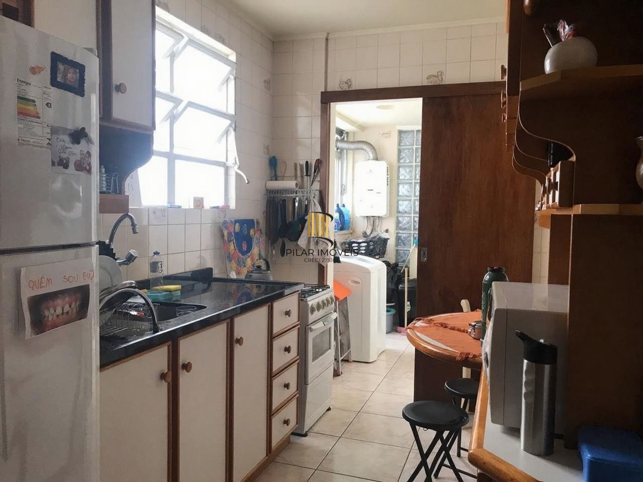 Vende-se apartamento com 2 quartos(1 suíte), 77m² e 2 vagas – Petrópolis