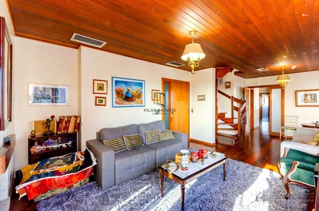 Vende-se cobertura com 3 quartos (1 suíte), 311m² e 3 vagas – Rio Branco