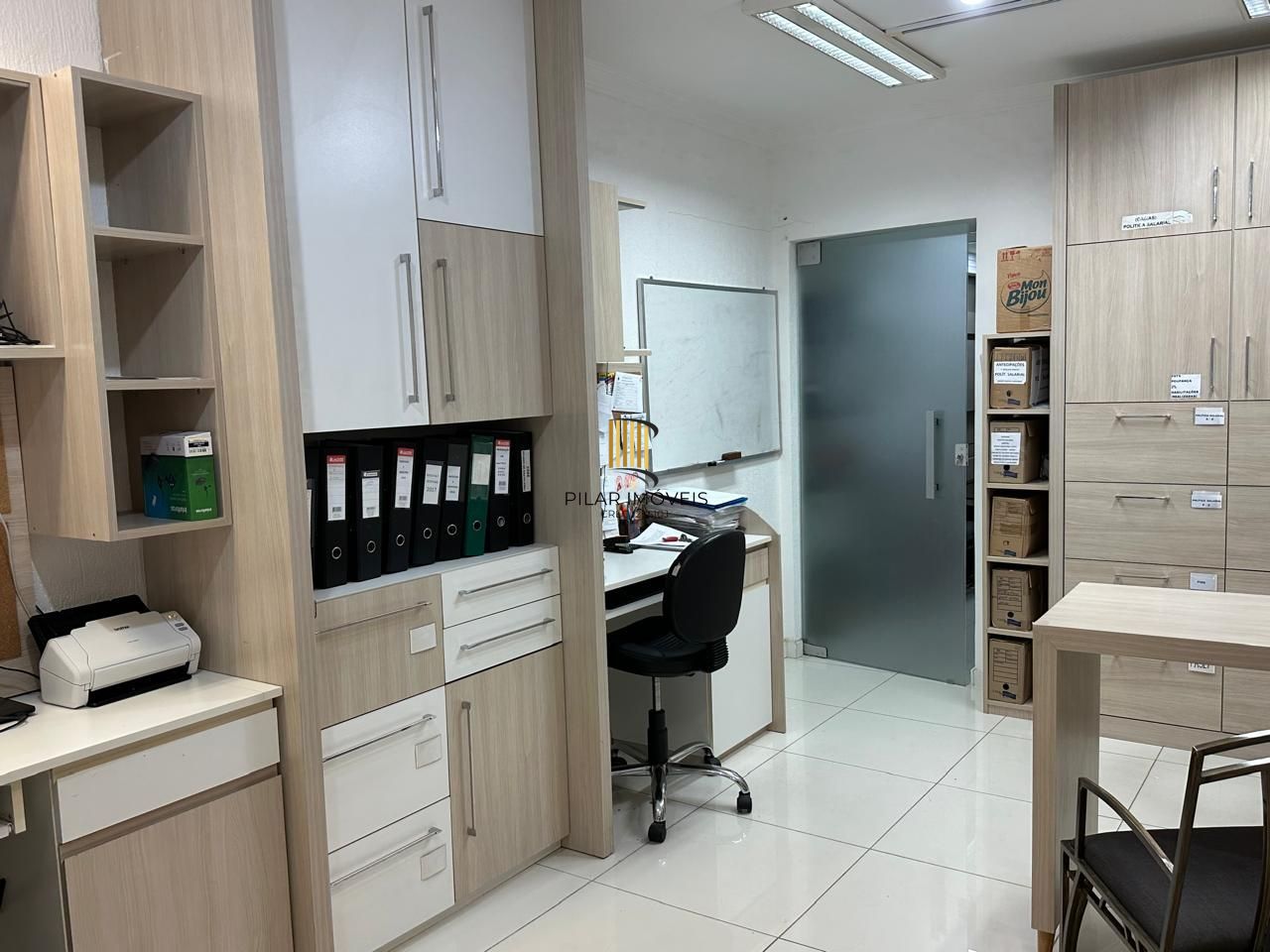 Vende-se sala comercial com 32,1m² – Centro Histórico