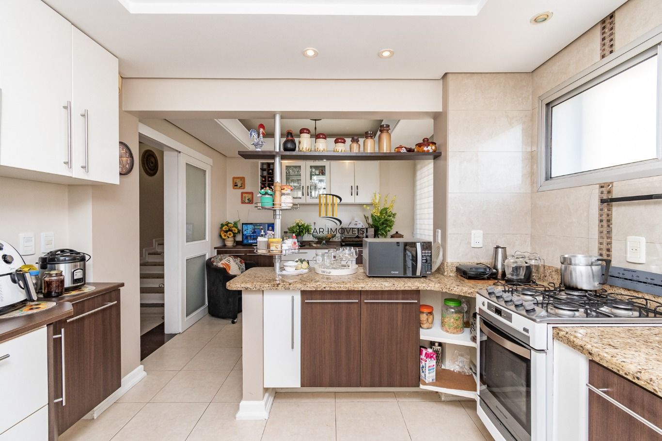 Vende-se apartamento com 3 quartos (1 suíte), 133 m² e 1 vaga – Petrópolis