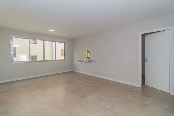 Apartamento reformado com 3 quartos, suíte e 2 vagas – 113 m² -  Mont Serrat