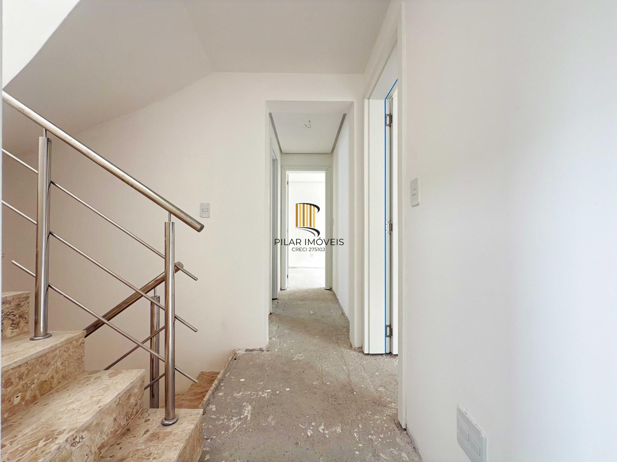 Vende-se casa em condomínio com 4 dormitórios (2 suítes), 3 vagas  – Tristeza