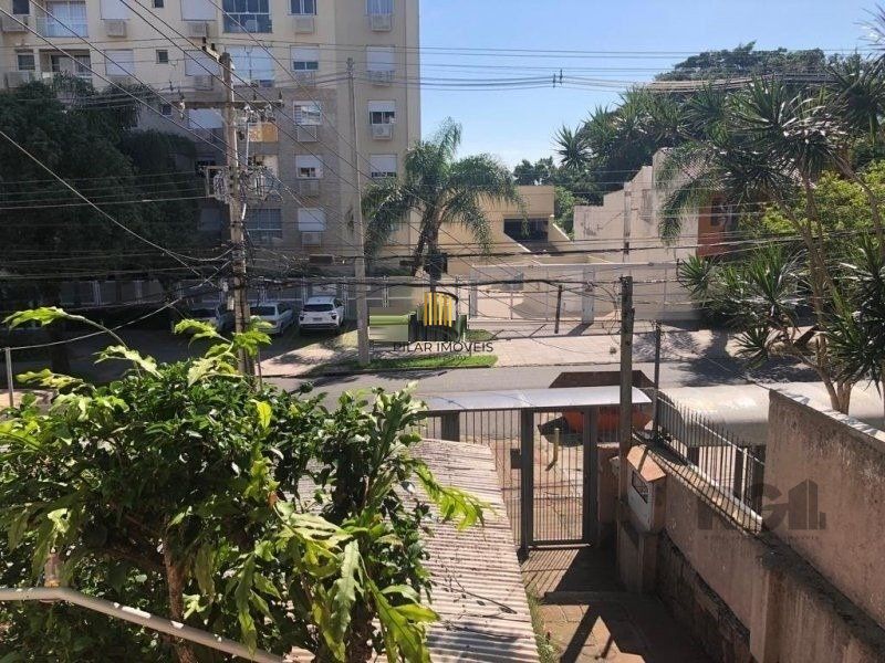 Terreno amplo com 8,80m²x63,50m² de área total, excelente localização no Bairro Petrópolis