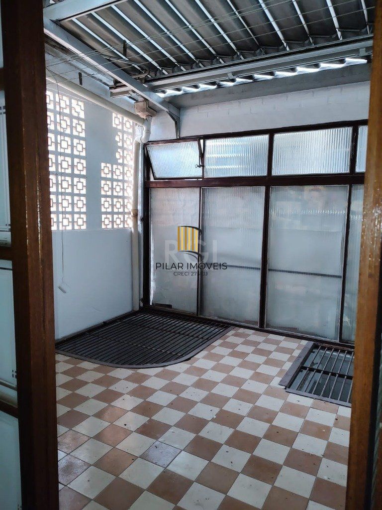 Casa para Venda - 98m², 2 dormitórios, 2 vagas - Alto Petrópolis