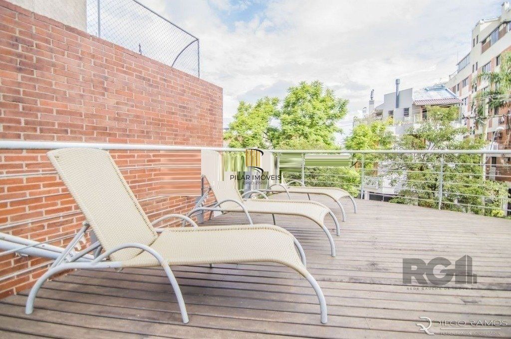Apartamento 3 dormitórios, 1 suíte, 2 vagas de garagem no Bairro Bela Vista.