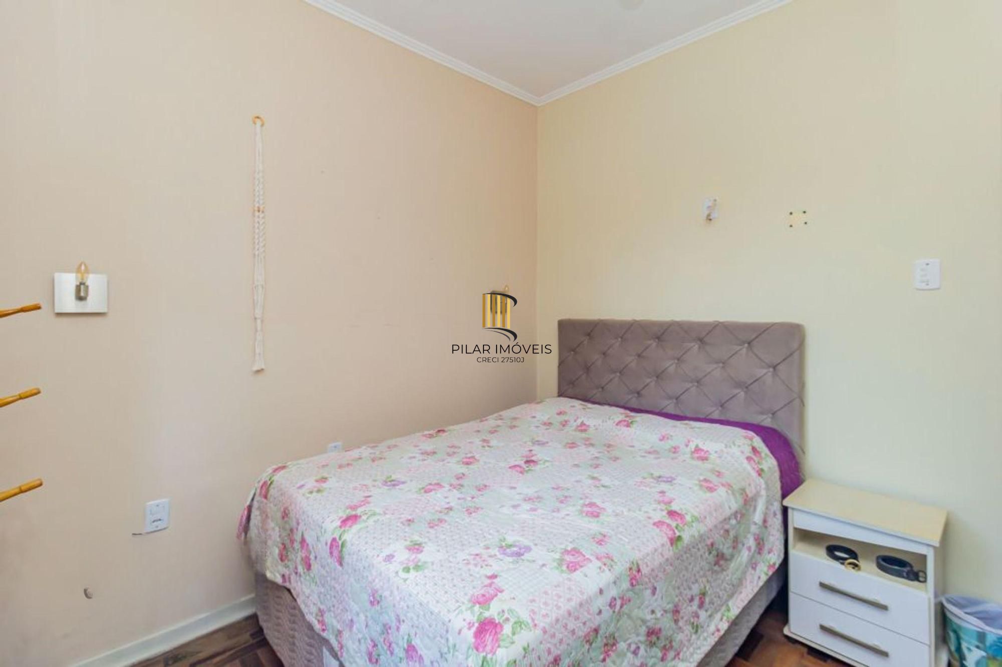 Vende-se apartamento com 3 quartos, 87m² e sacada - Petrópolis