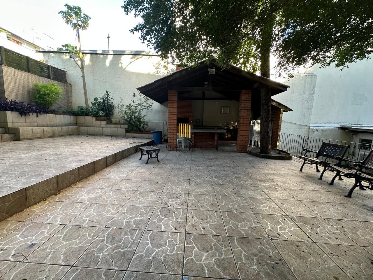 Vende-se apartamento com 2 quartos, 88m², churrasqueira e 1 vaga – Santa Cecília