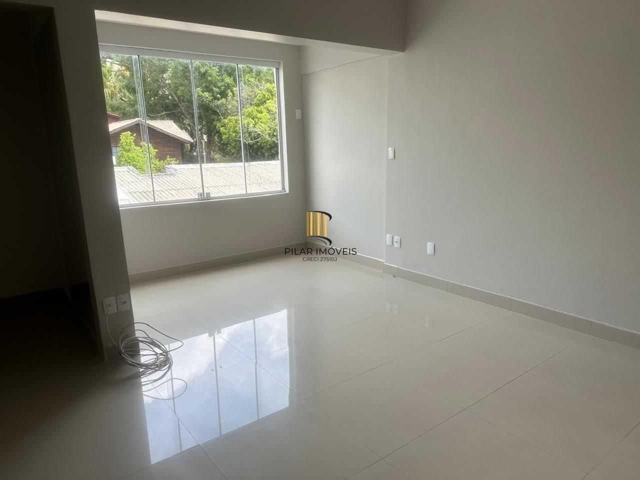 Vende-se casa com 4 suítes, 184m² e 4 vagas – Chácara das Pedras