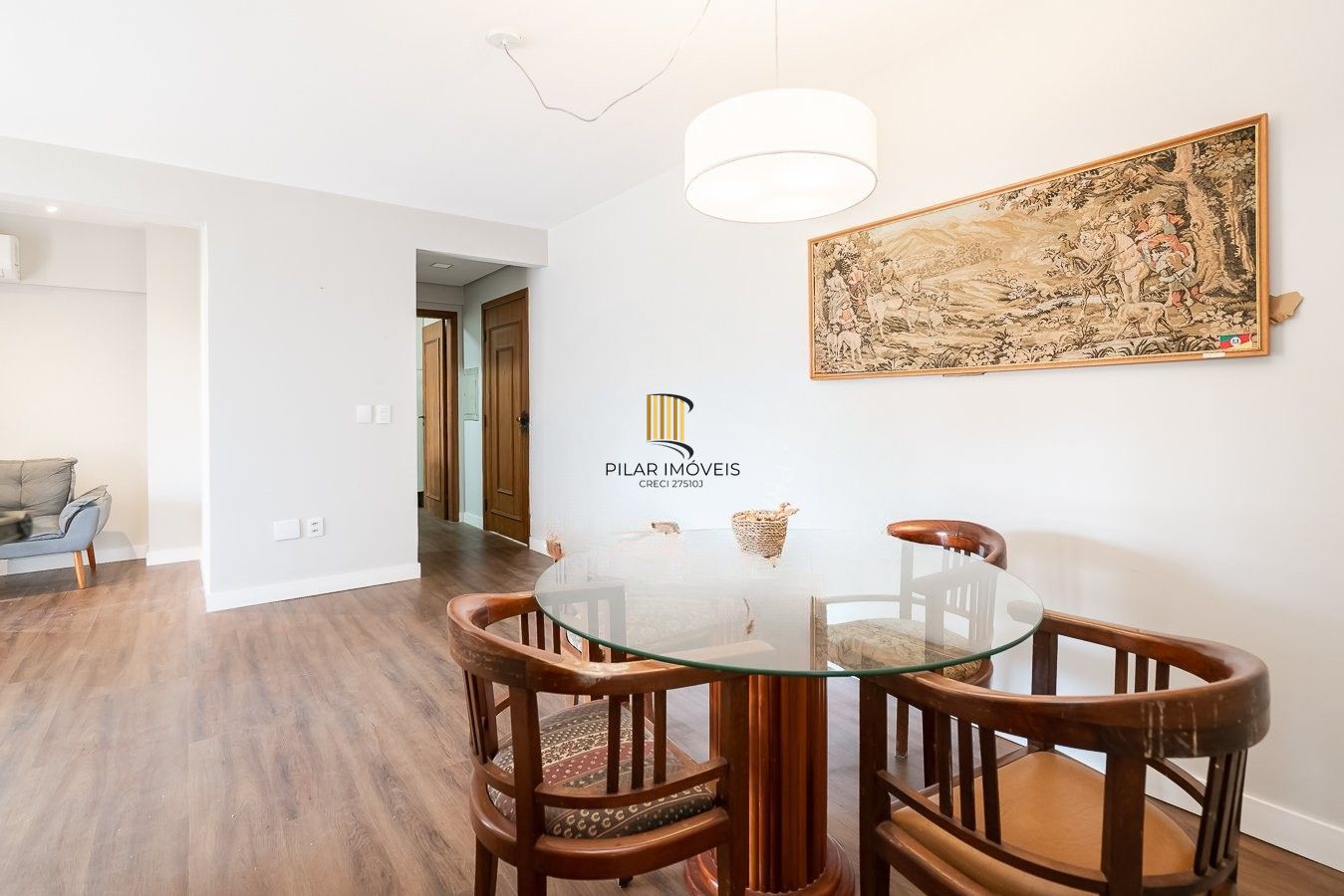 Apartamento 2 dormitórios com suíte à venda próximo a Encol