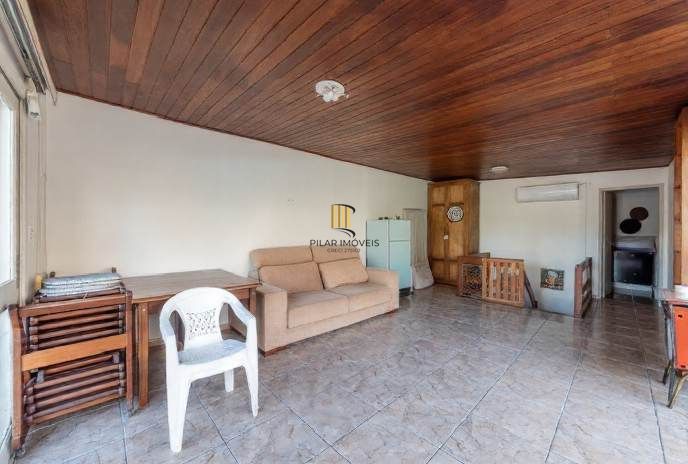 Vende-se cobertura com 4 quartos (1 suíte), 245 m² e 2 vagas – Boa Vista