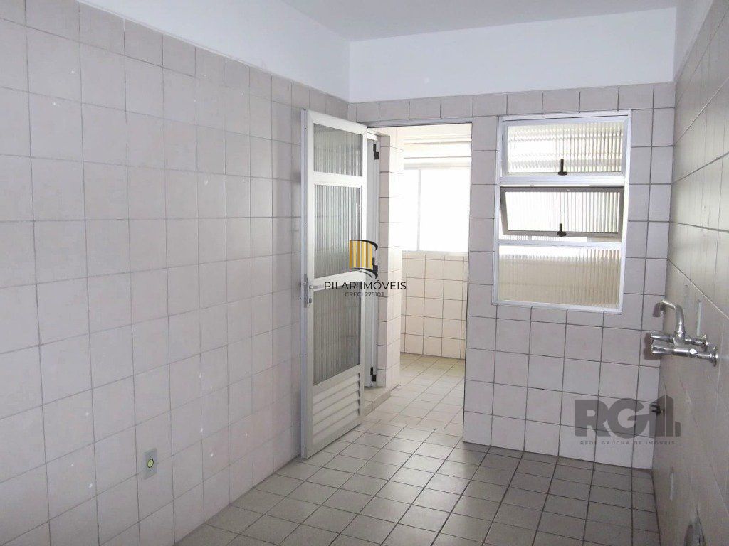 Apartamento 2 dormitórios, 1 suíte, 1 vaga - 90m² de área privativa no Bairro Mont Serrat