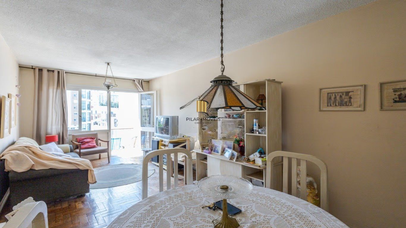Excelente apartamento de 2 D na Demétrio Ribeiro