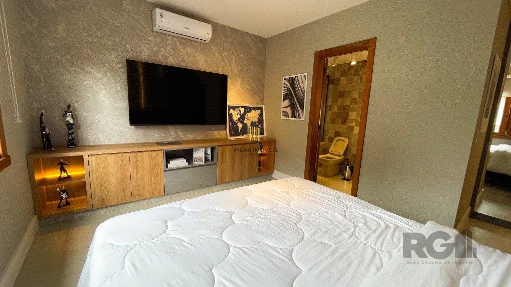 Vende-se luxuoso apartamento 3 quartos com suíte, 2 vagas, com churrasqueira e hidro - 148m² -  Petrópolis