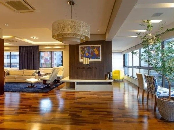 Vende-se amplo apartamento luxuoso 3 suítes e 3 vagas, hidro, mobiliado, dependência completa - 221m² - Bela Vista