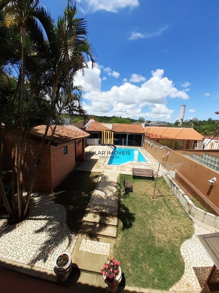 Casa 3 dormitórios, 2 suítes, 4 vagas, 257,52 m² de área privativa, no Bairro Ipanema