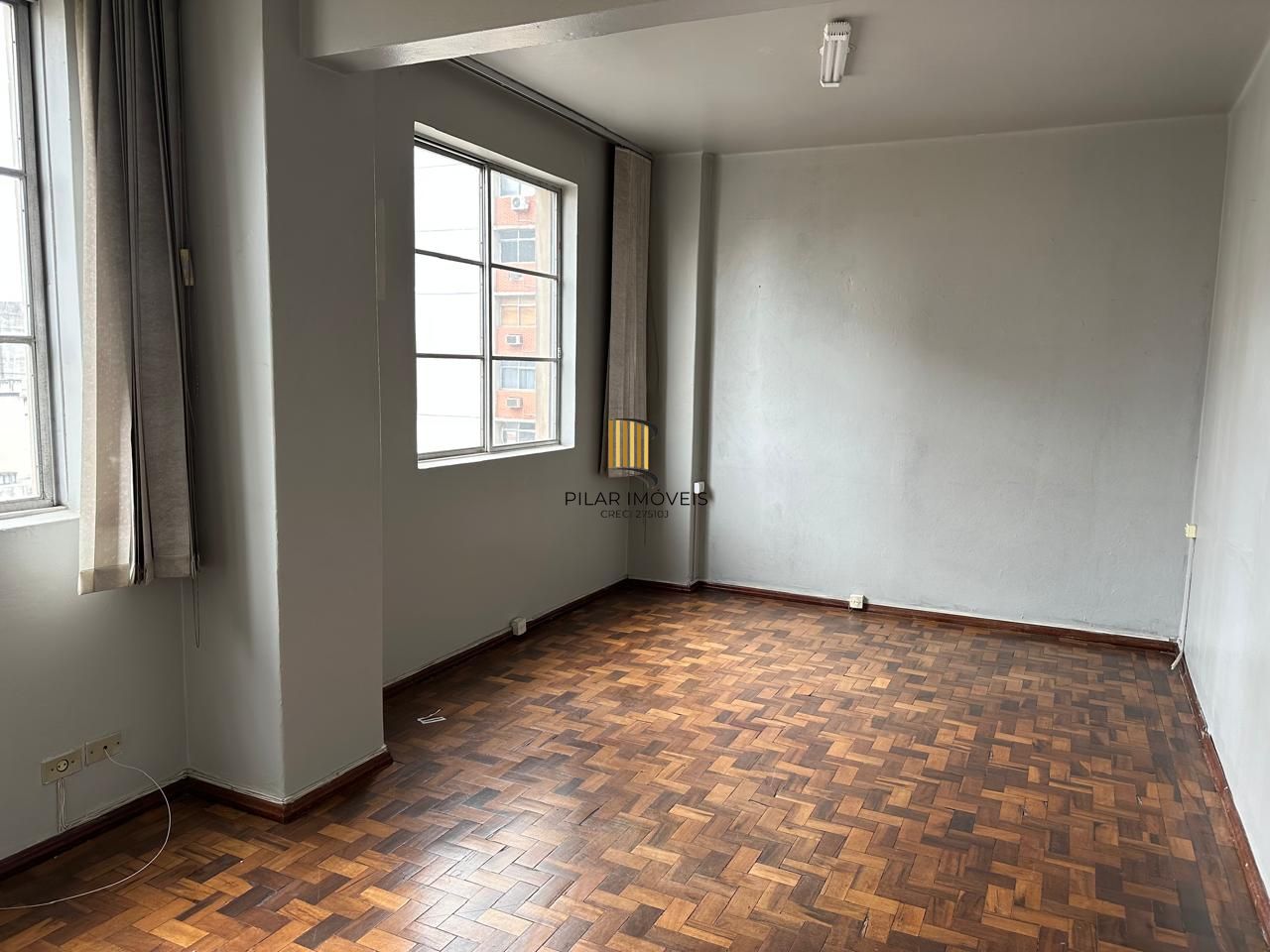 Vende-se sala comercial com 23 m² – Centro Histórico