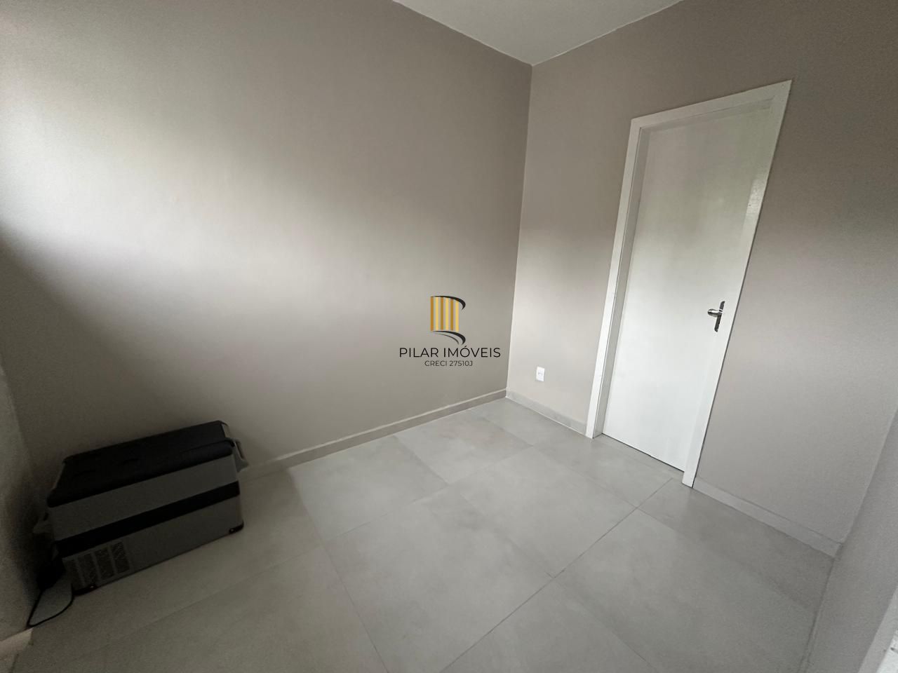 Vende-se cobertura com 2 quartos(2 suítes), piscina, 2 vagas e 235 m² – Mont`Serrat