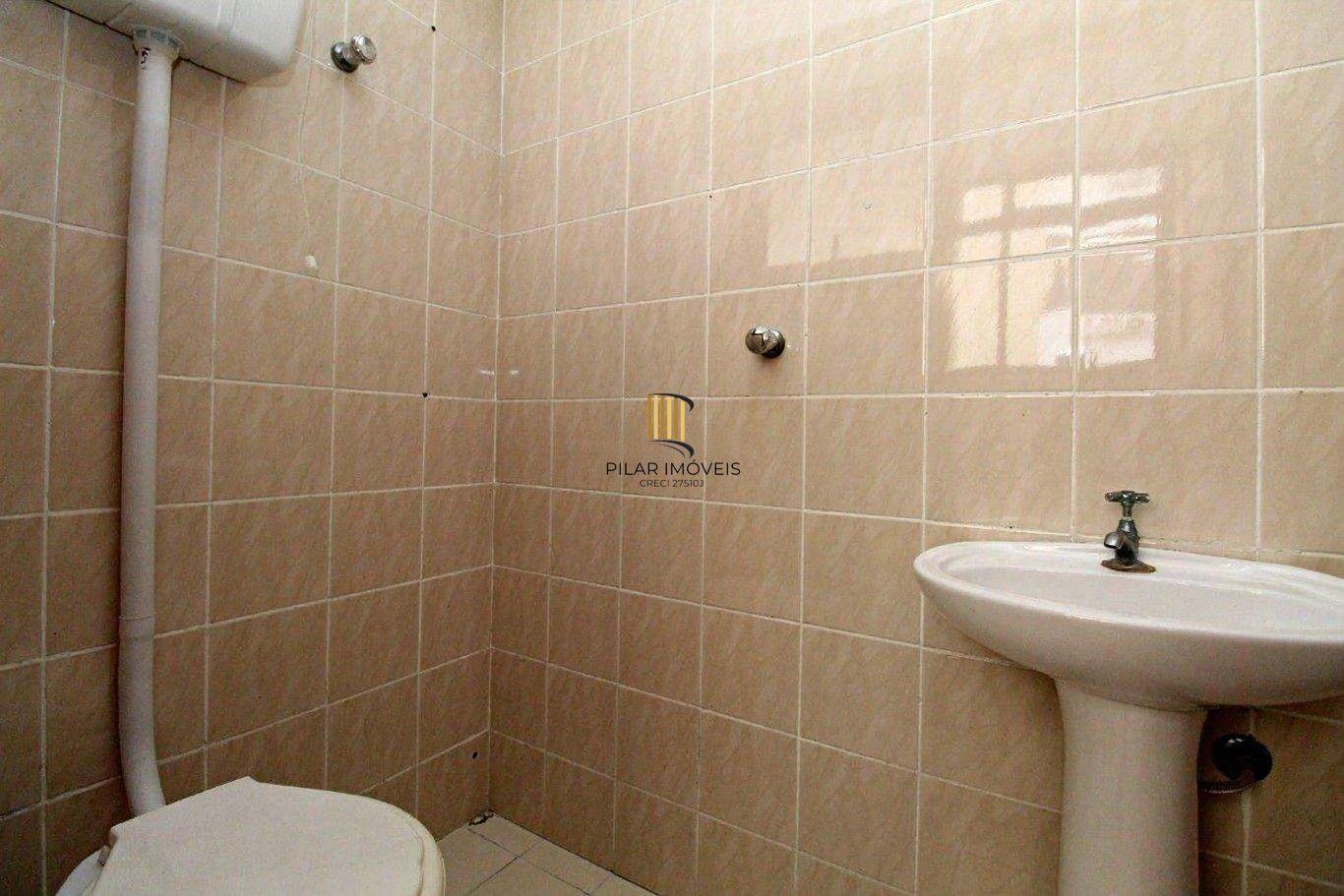 Vende-se cobertura com 3 dormitórios, piscina, 245m² e 2 vagas - Mont Serrat