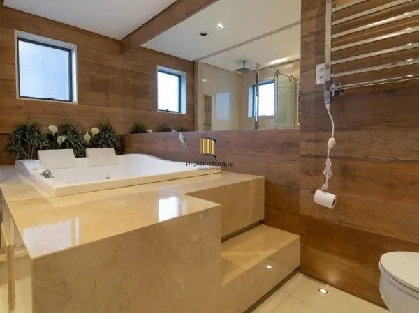 Vende-se amplo apartamento luxuoso 3 suítes e 3 vagas, hidro, mobiliado, dependência completa - 221m² - Bela Vista