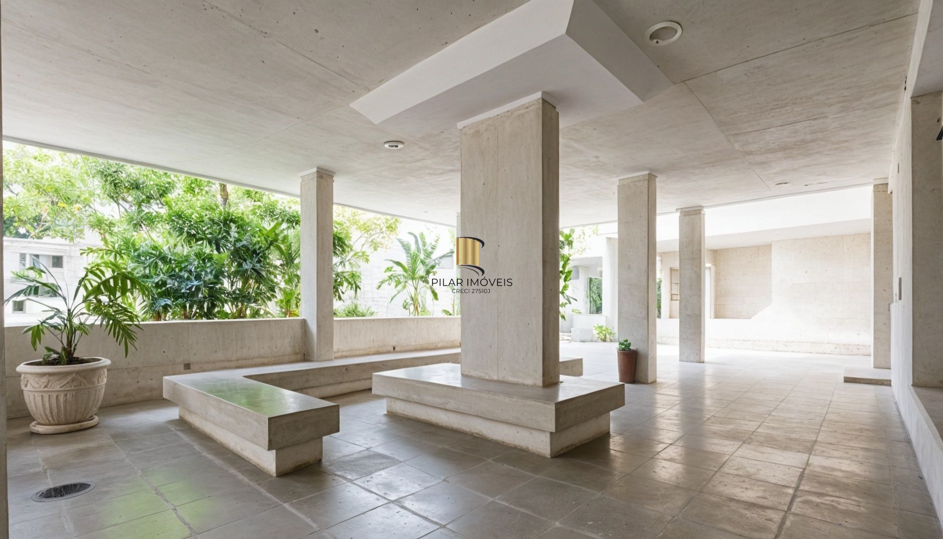 Vende-se apartamento com 2 quartos(1 suíte) e 68m² - Petrópolis